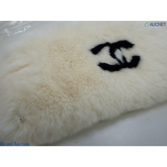 Chanel Rabbit Fur Bracelet Cuff CC Vintage Wristband Rare Authentic XS B&W - Picture 5 of 7
